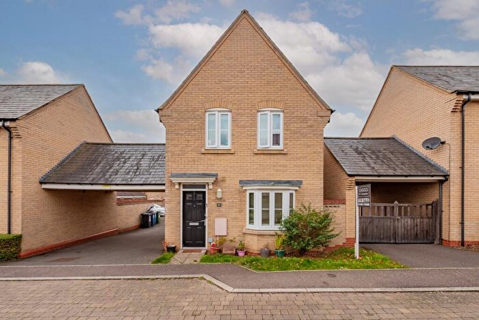 3 Bedroom Detached House For Sale In Lannesbury Crescent, St. Neots, Cambridgeshire, PE19