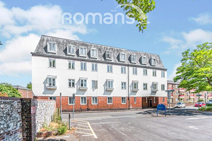 2 Bedroom Apartment To Rent In Lower Brook Street, Winchester, SO23