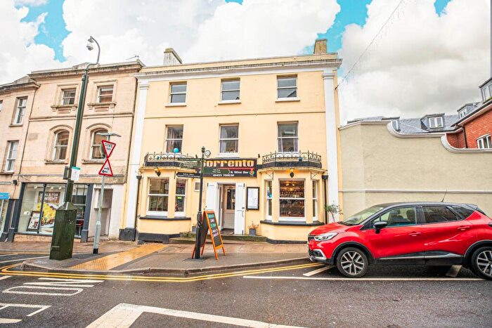 2 Bedroom Apartment To Rent In Russell House, Stroud, GL5