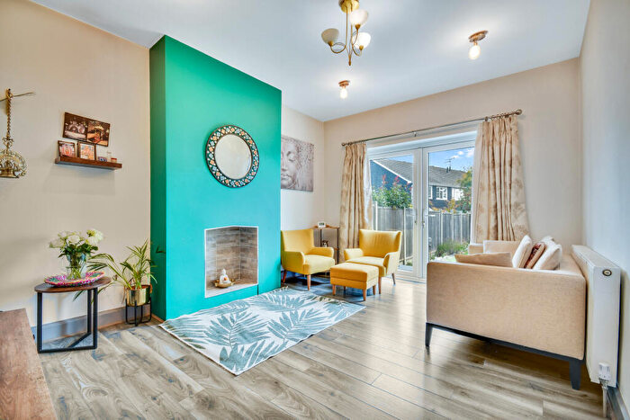 3 Bedroom Bungalow For Sale In Pentland Avenue, Chelmsford, CM1