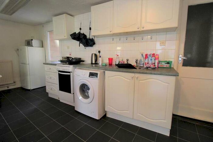 1 Bedroom Flat To Rent In Moore Grove Crescent, Egham, TW20