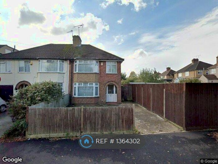 3 Bedroom Semi-Detached House To Rent In Hibbert Avenue, Watford, WD24