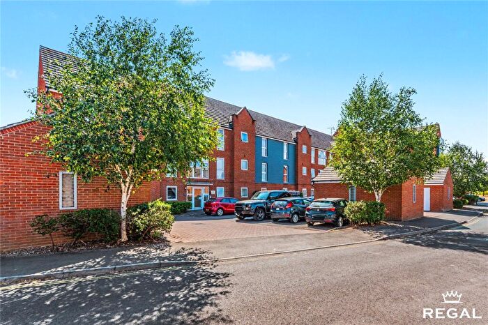 2 Bedroom Apartment For Sale In Argosy Crescent, Eastleigh, SO50