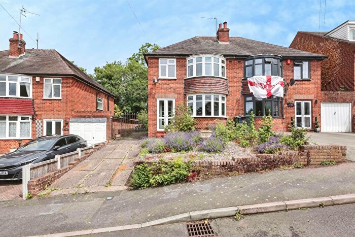 3 Bedroom Semi-Detached House For Sale In Primrose Hill, Wordsley, Stourbridge, DY8