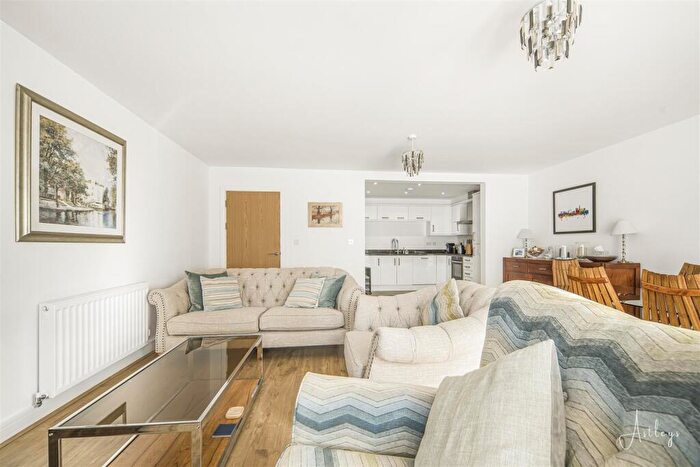 3 Bedroom Apartment For Sale In Bayview, Overland Road, Mumbles, Swansea, City And County Of Swansea., SA3