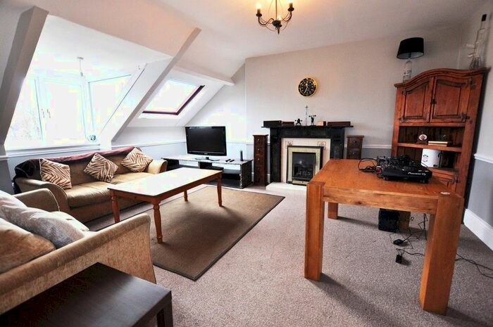 3 Bedroom Flat To Rent In Osborne Road, Jesmond, Newcastle Upon Tyne, NE2