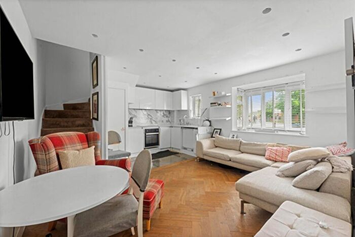 1 Bedroom Terraced House For Sale In Firs Close, Mitcham, CR4