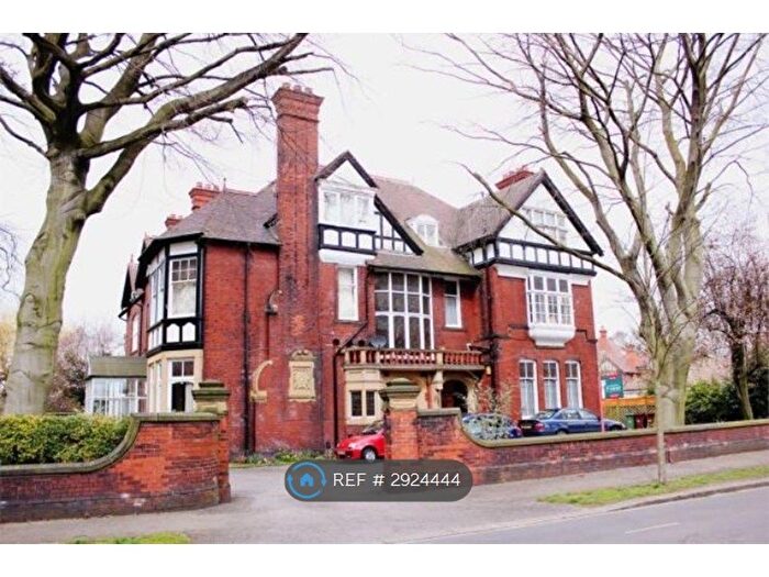 2 Bedroom Flat To Rent In Blenheim Road, Wakefield, WF1