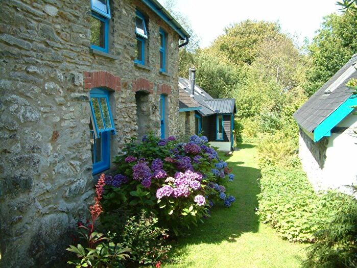 4 Bedroom Detached House For Sale In Maen-Offeiriad, Eglwyswrw, Crymych, SA41