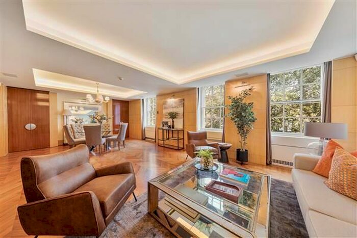 3 Bedroom Flat To Rent In Lowndes Square, London, SW1X