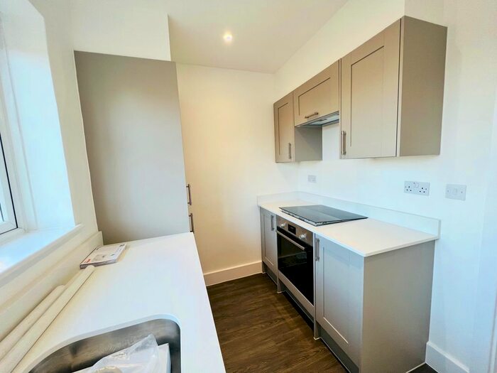 1 Bedroom Flat To Rent In Woodlands Road, Ware SG12