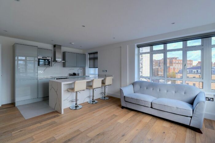 2 Bedroom Flat To Rent In Portsea Hall, Portsea Place, Central London, W2