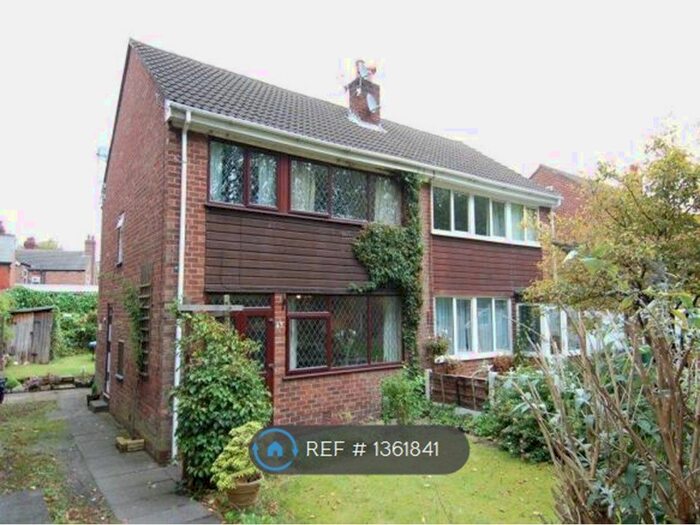3 Bedroom Semi-Detached House To Rent In Railway Road, Manchester, M41
