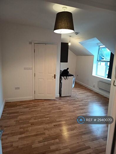 1 Bedroom Flat To Rent In Woodgate, Leicester, LE3