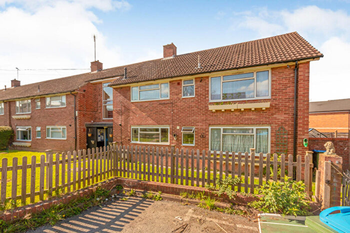 2 Bedroom Flat To Rent In Victoria Street, Aylesbury, Buckinghamshire, HP20