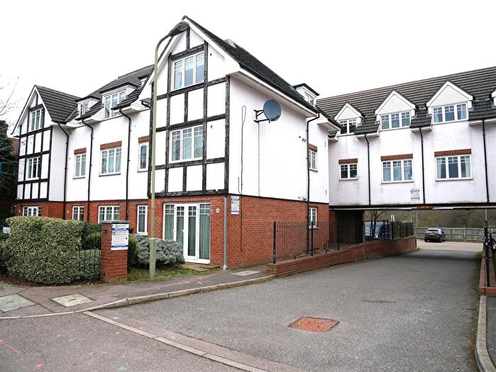2 Bedroom Flat To Rent In Great North Way, Hendon, NW4