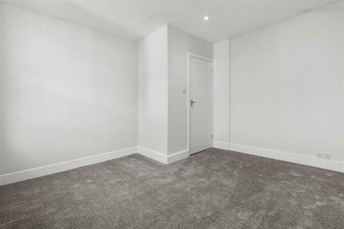 1 Bedroom Flat For Sale In Langney Road, Eastbourne, BN21