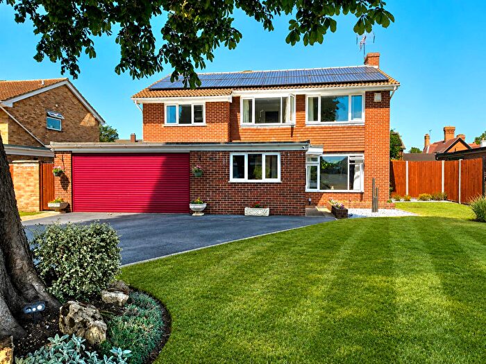 4 Bedroom Detached House For Sale In Grovelands, Barnwood, Gloucester, GL4