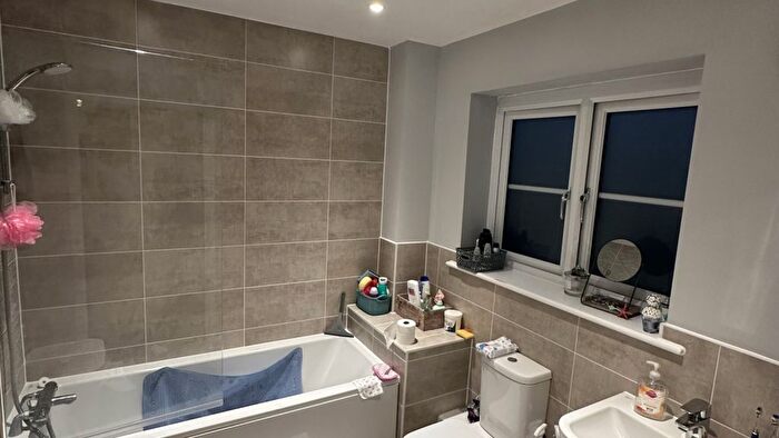1 Bedroom Flat For Sale In Heighes Drive, Shaldon, GU34