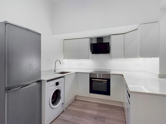 2 Bedroom Flat To Rent In East End Road, East Finchley, N2