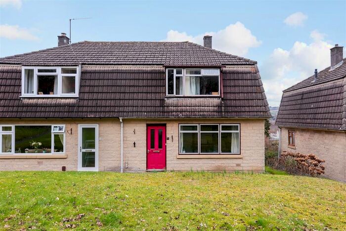 4 Bedroom Semi-Detached House To Rent In Shaws Way, Twerton, Bath, BA2