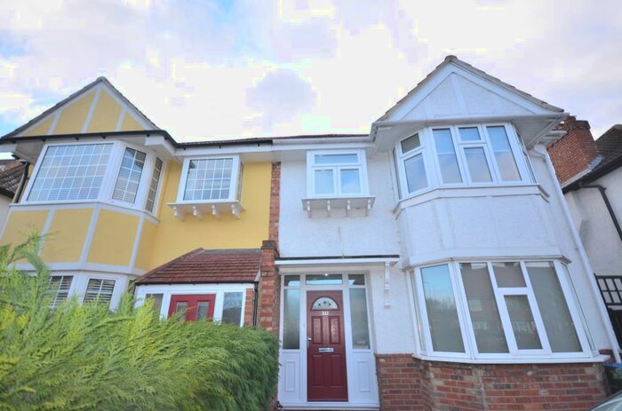 3 Bedroom Semi-Detached House To Rent In Shooters Hill Road, London, SE3