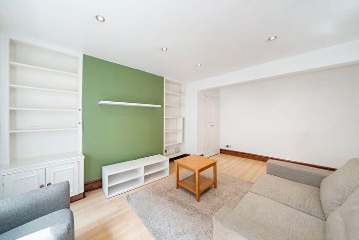 1 Bedroom Flat To Rent In Studland Street, Hammersmith, London, W6
