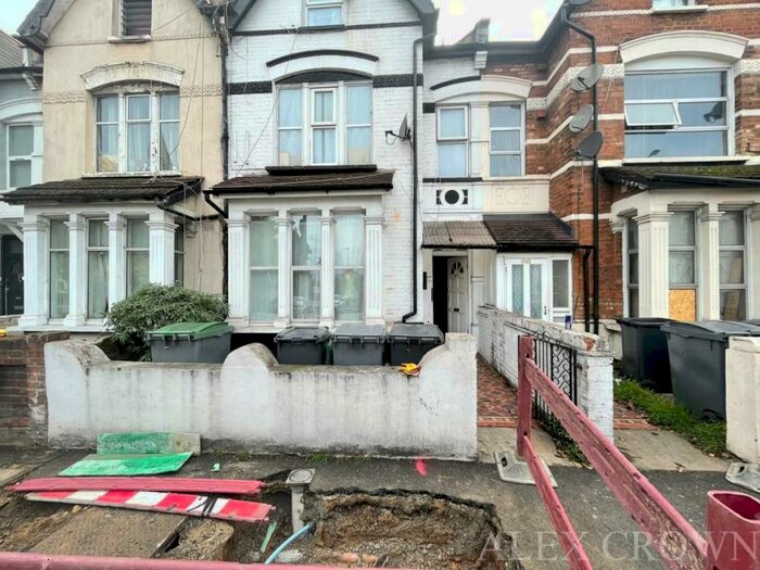 Studio To Rent In Wightman Road, Turnpike Lane, N8