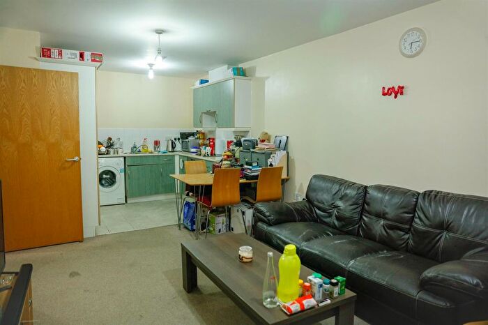 1 Bedroom Flat To Rent In Victoria Road, London, W3