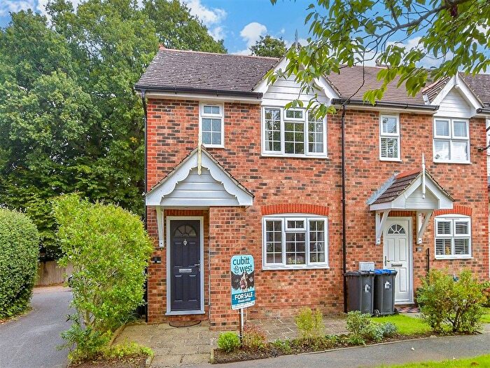 3 Bedroom End Of Terrace House For Sale In New England Road, Haywards Heath, West Sussex, RH16
