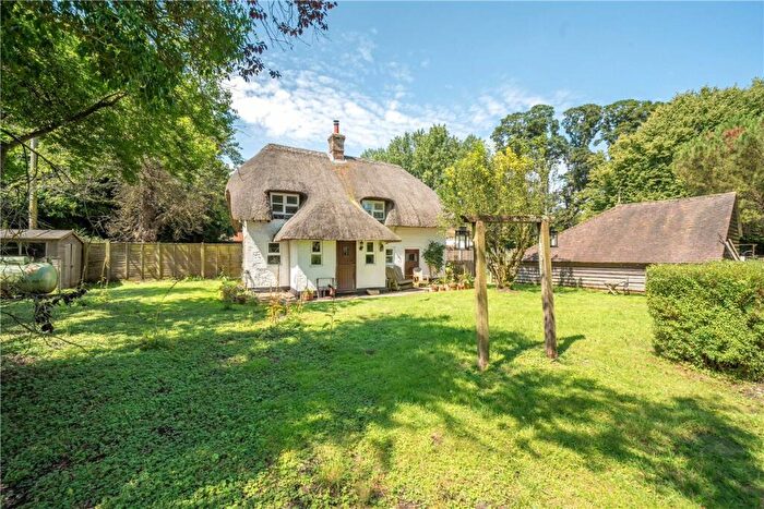 3 Bedroom Detached House For Sale In Deane, Basingstoke, Hampshire, RG25