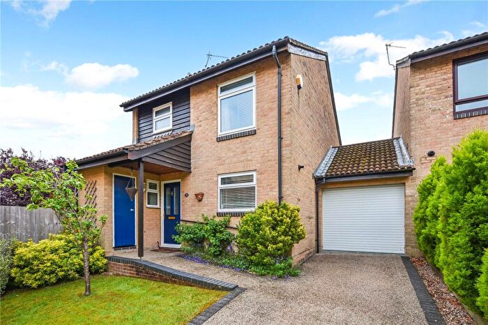 3 Bedroom Link Detached House For Sale In Harrow Down, Winchester, Hampshire, SO22