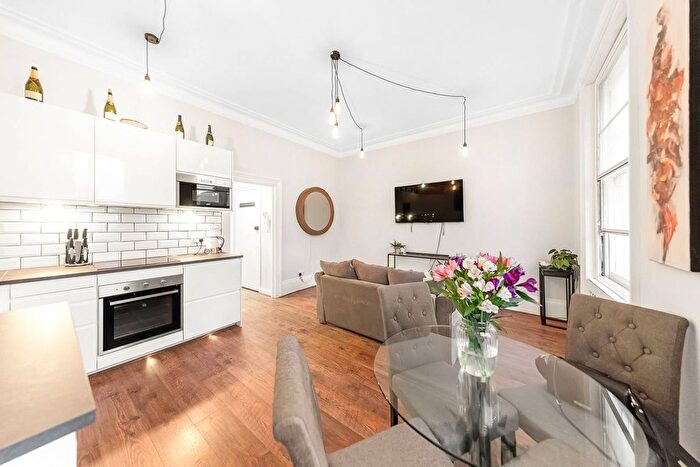 1 Bedroom Flat To Rent In Battersea Park Road, Battersea, London, SW11