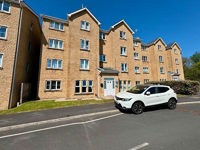 2 Bedroom Flat For Sale In Straight Mile Court, Burnley, BB11