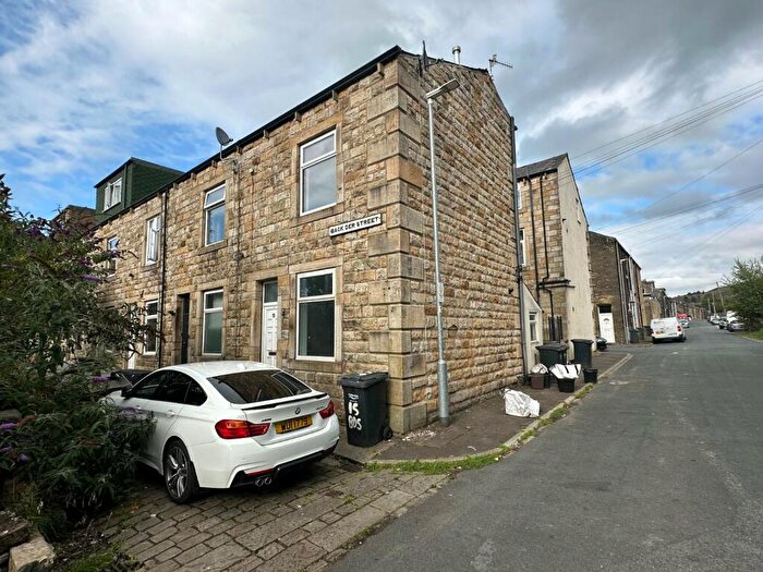 2 Bedroom End Of Terrace House To Rent In Back Der Street, Todmorden, West Yorkshire, OL14