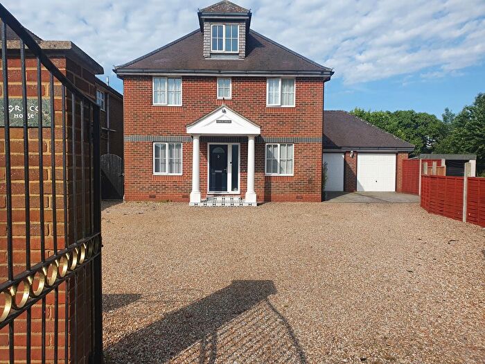 5 Bedroom Detached House For Sale In Lydd Road, New Romney, Kent, TN28