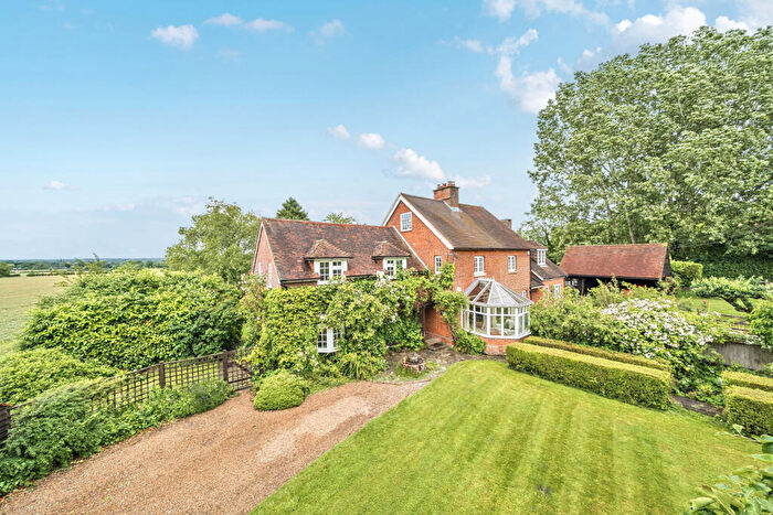 4 Bedroom Semi-Detached House For Sale In Westwood Lane, Wanborough, GU3