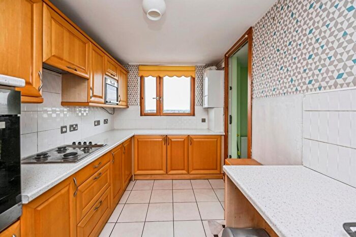 3 Bedroom Flat For Sale In Croxteth Drive, Liverpool, L17