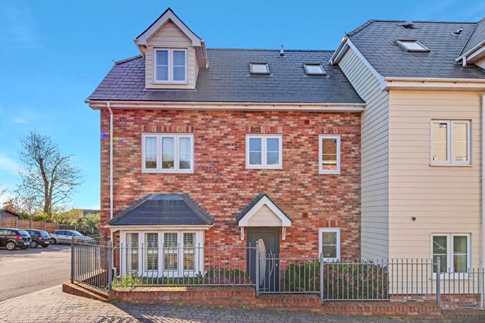 2 Bedroom Flat For Sale In Woodlands, Catherine Road, Benfleet, Essex, SS7