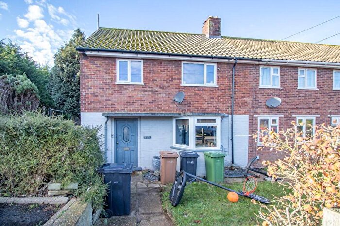 3 Bedroom Semi Detached House For Sale In Willow Road, Hunstanton, Norfolk, PE36