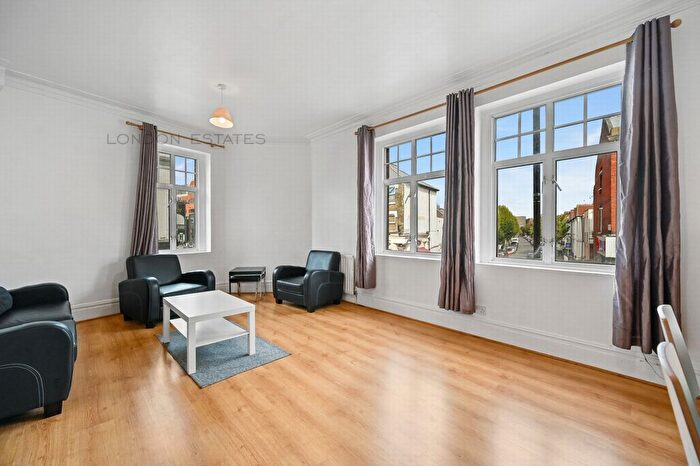 5 Bedroom Flat To Rent In Fulham Palace Road, Hammersmith, W6