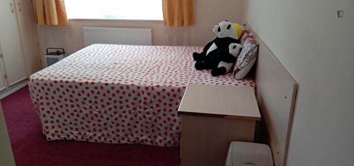 1 Bedroom Flat To Rent In Heath Road, London, UB10