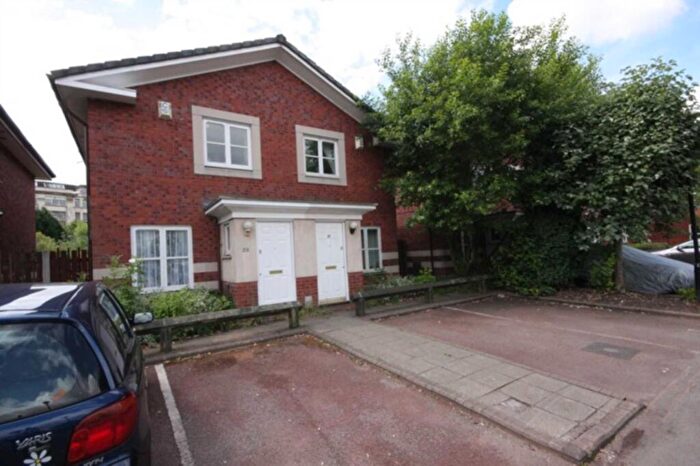 2 Bedroom Semi Detached House For Sale In Linen Court, Salford, M3