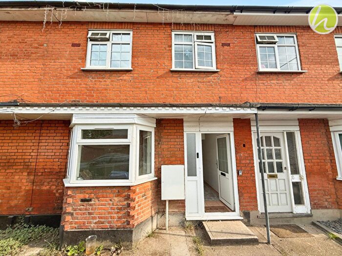 1 Bedroom Flat To Rent In London Road, Gladstone Villas London Road, SS17