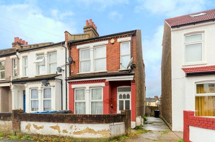 1 Bedroom Flat To Rent In Upton Road, Thornton Heath, CR7