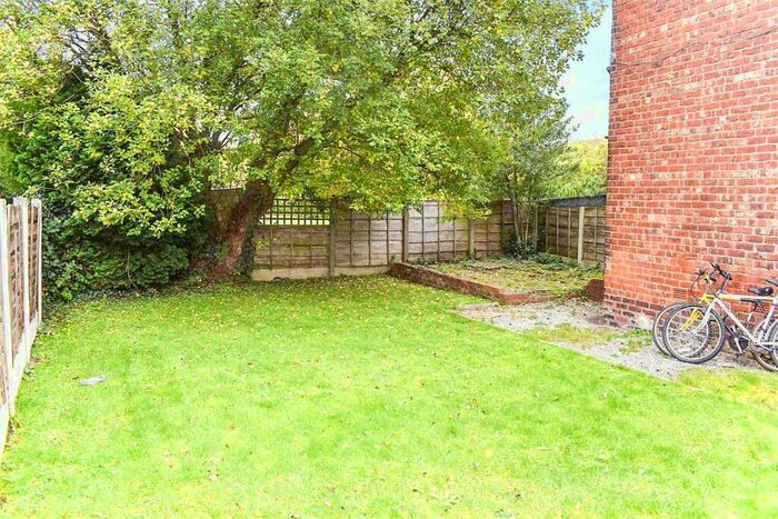 5 Bedroom Semi-Detached House To Rent In Derby Road, Fallowfield, Manchester, M14
