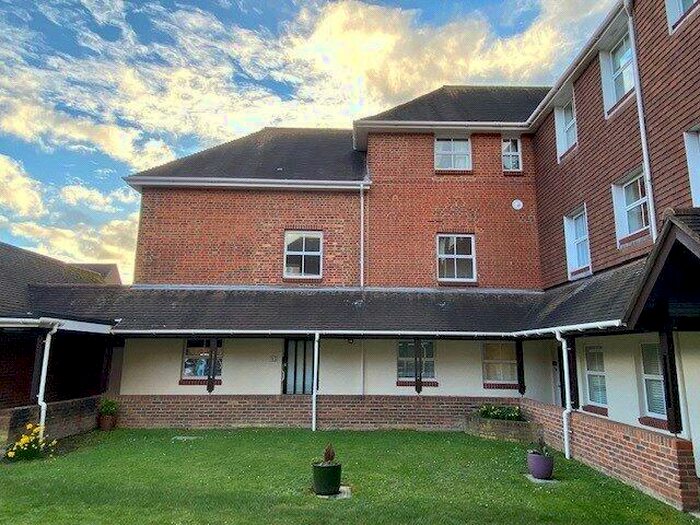 1 Bedroom Apartment To Rent In Great Well Drive, Romsey, Hampshire, SO51