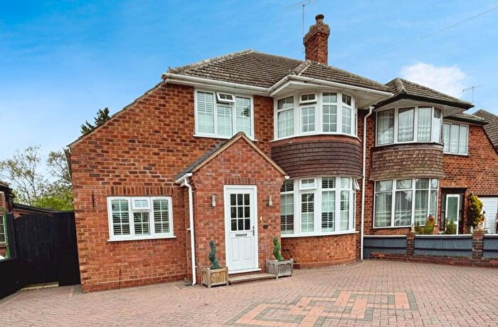 3 Bedroom Semi-Detached House For Sale In Highfield Road, Stratford-upon-Avon, CV37