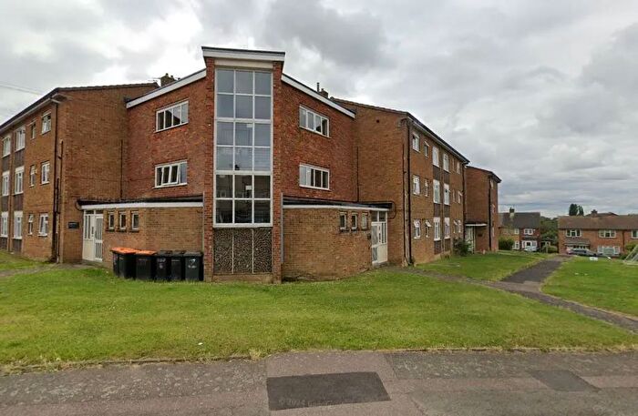 2 Bedroom Flat For Sale In Queens Drive, Bedford, MK41