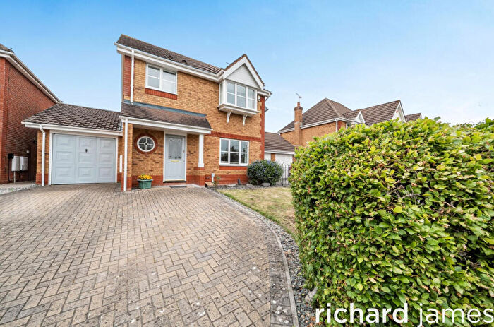 3 Bedroom Detached House For Sale In Thetford Way, Taw Hill, Swindon, SN25